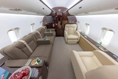Открыть на весь экран Challenger 850 5